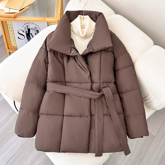 Damen modische wattierte Jacke mit Gürtel und hochschließendem Kragen R&B