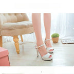 Damen Plateau-Sandalen mit eleganter Rollenschnalle R&B