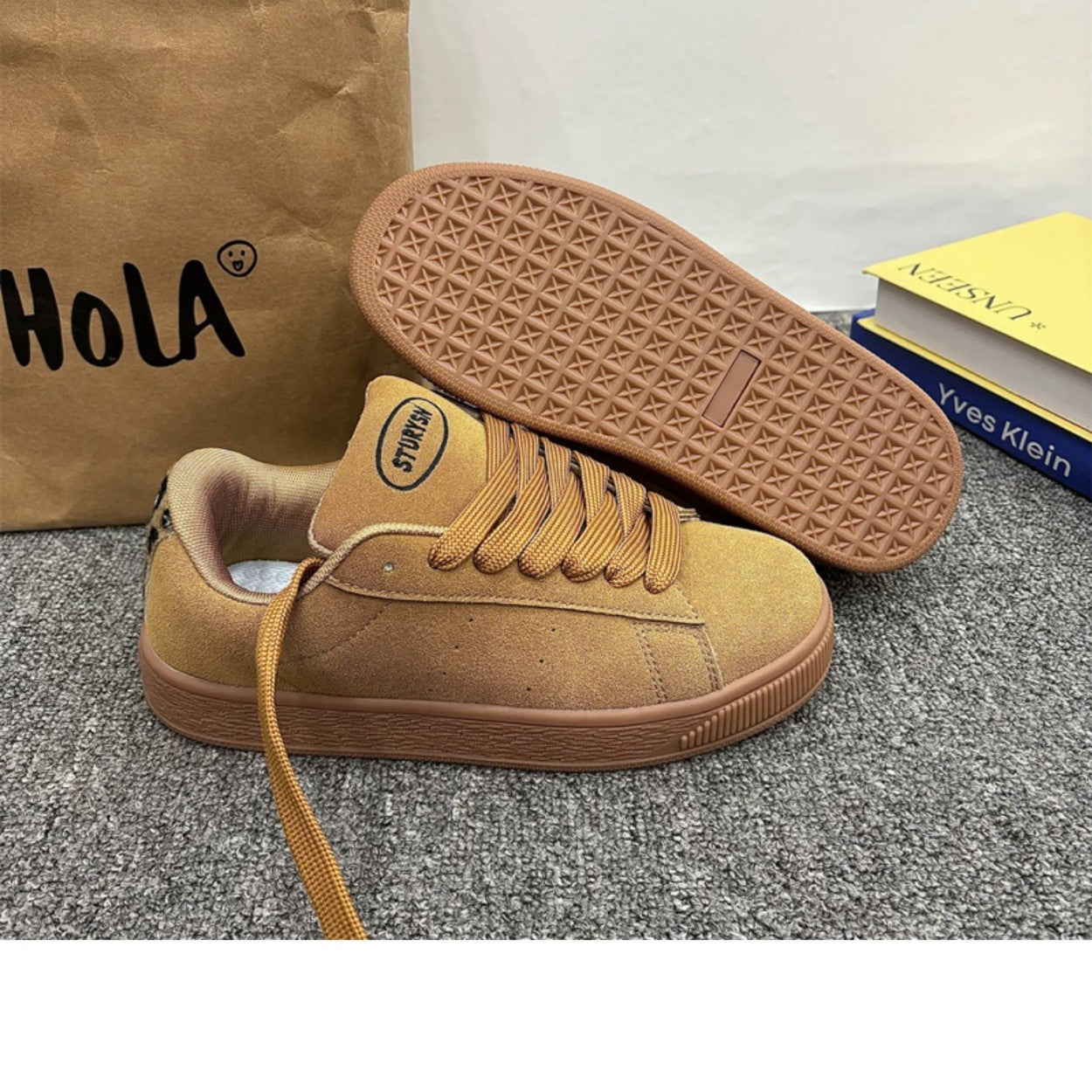 Damen modische Sneaker mit luxuriösem Veloursleder und komfortabler Dämpfung