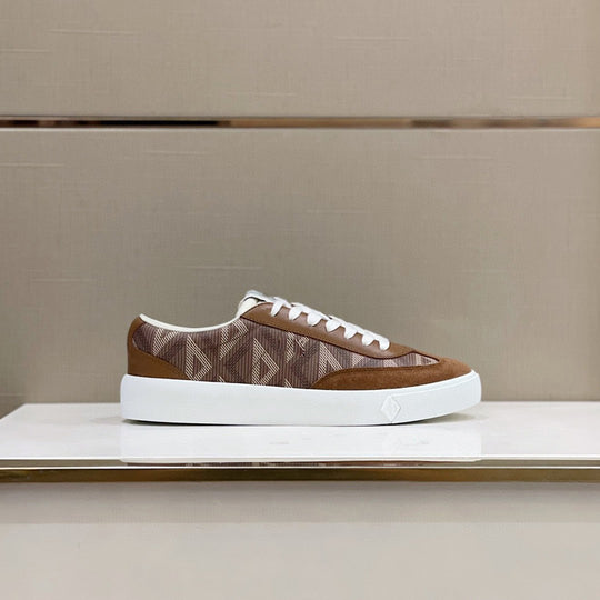 Damen Sneakers aus hochwertigem Material mit modernem Design und rutschfester Sohle R&B