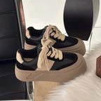 Damen Plateau Sneakers mit lässigem Retro-Design und weichem Obermaterial