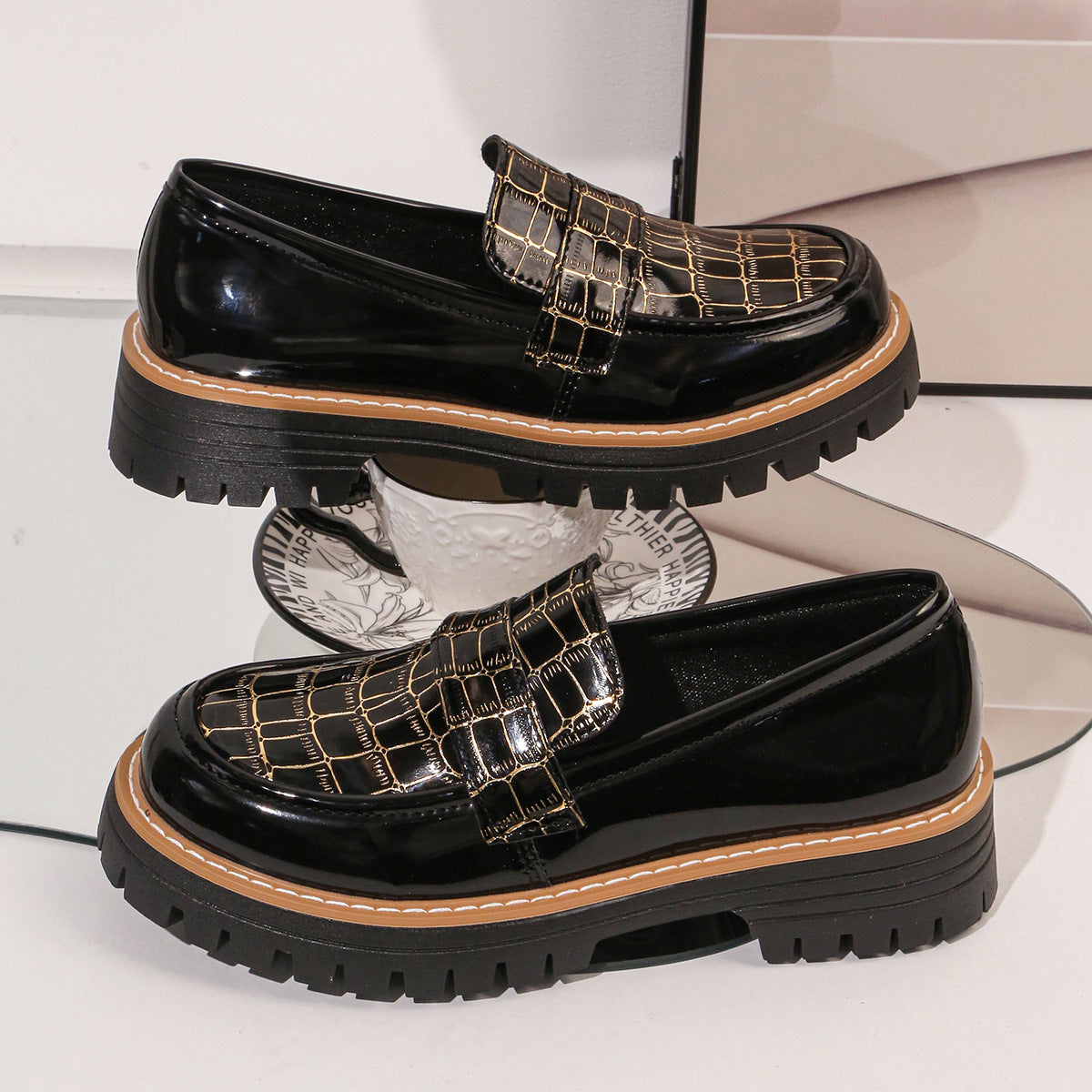 Damen Loafers mit glattem Obermaterial und robustem Profilsohle R&B