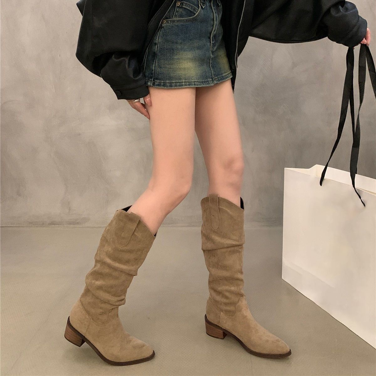 Damen Hohe Wildleder-Stiefel mit elegantem Design R&B