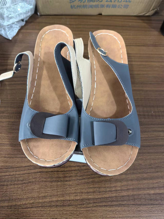 Damen trendige Riemensandalen mit ergonomischer Fußbettgestaltung und modischem Riemchen-Detail R&B