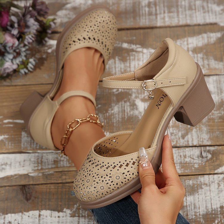 inspirierte Ankle-Strap Pumps R&B
