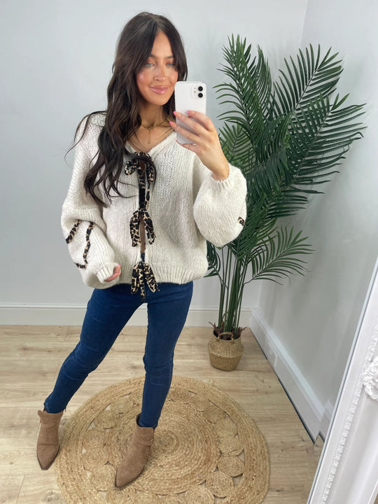 Damen lässiger Strickpullover mit verspielten Details R&B