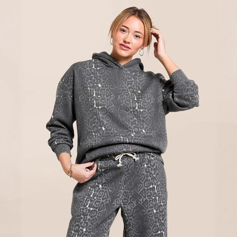 Damen nan zweiteiliges Freizeitset mit Oversize-Kapuzenpullover und weiter Komforthose aus angerautem Sweat mit Animal-Print R&B