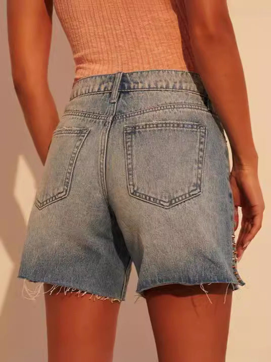 Damen Freizeit Jeans-Shorts mit modischen Nieten und angesagtem Fransen-Saum R&B