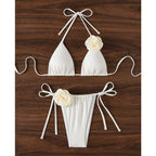 Damen Triangel-Bikini mit verspielten Blütenapplikationen und verstellbaren BindR&Bändern R&B