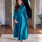 Damen Fließendes Abendkleid mit eleganten Puffärmeln und hohem Kragen R&B