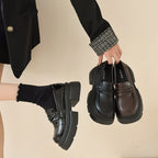 Damen Modische Loafers mit glänzender Oberfläche und robustem Plateau R&B