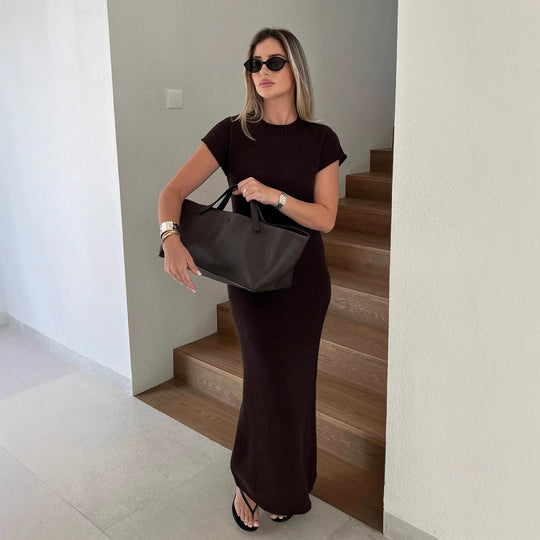 Damen elegantes Maxikleid mit fein strukturiertem Material und modernen Details R&B
