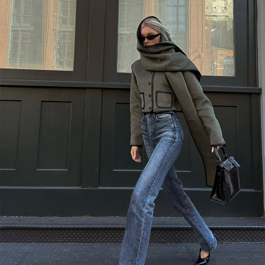 Damen Elegante cropped Jacke mit schickem Schal und raffinierten Taschen R&B