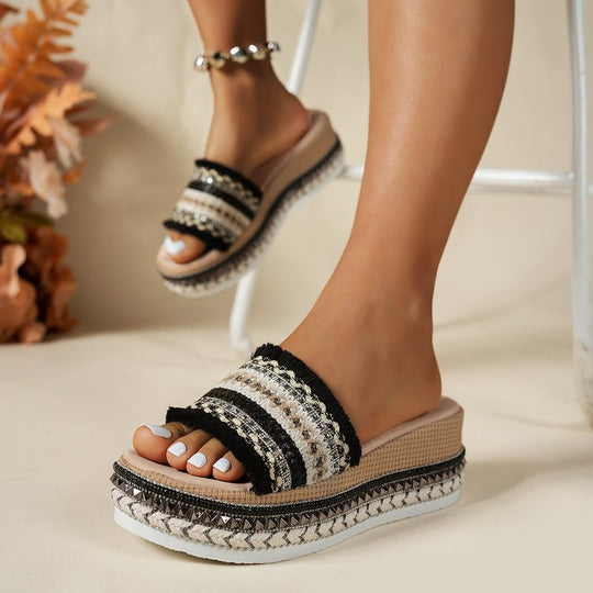 Damen Riemensandalen mit modischer Schmuckverzierung und Plateau-Rand R&B