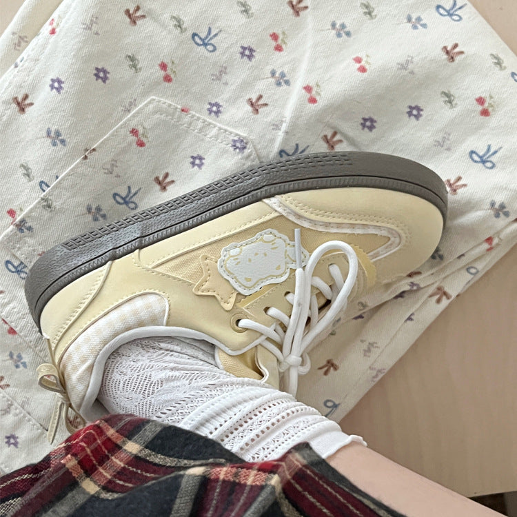 Damen Sneakers mit verspieltem Tiermotiv und karierten Applikationen
