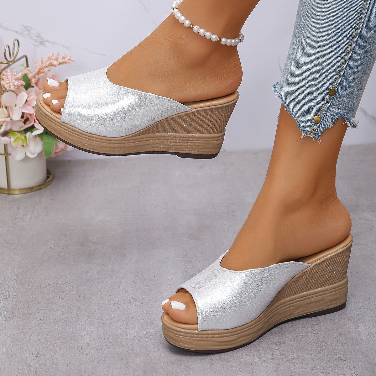 Damen Wedge-Sandalen mit offener Zehenpartie und schimmerndem Obermaterial R&B