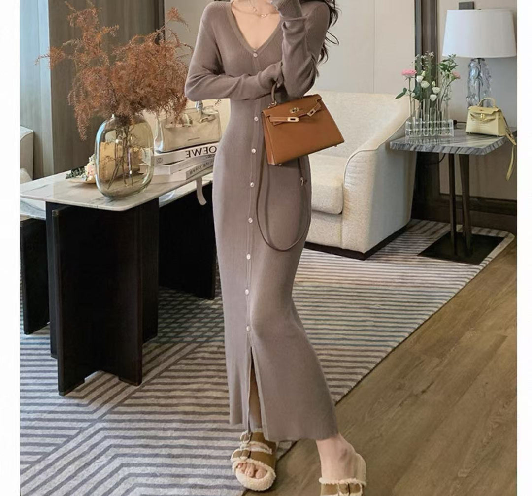 Damen Elegantes Maxikleid mit Knopfdetails und V-Ausschnitt R&B