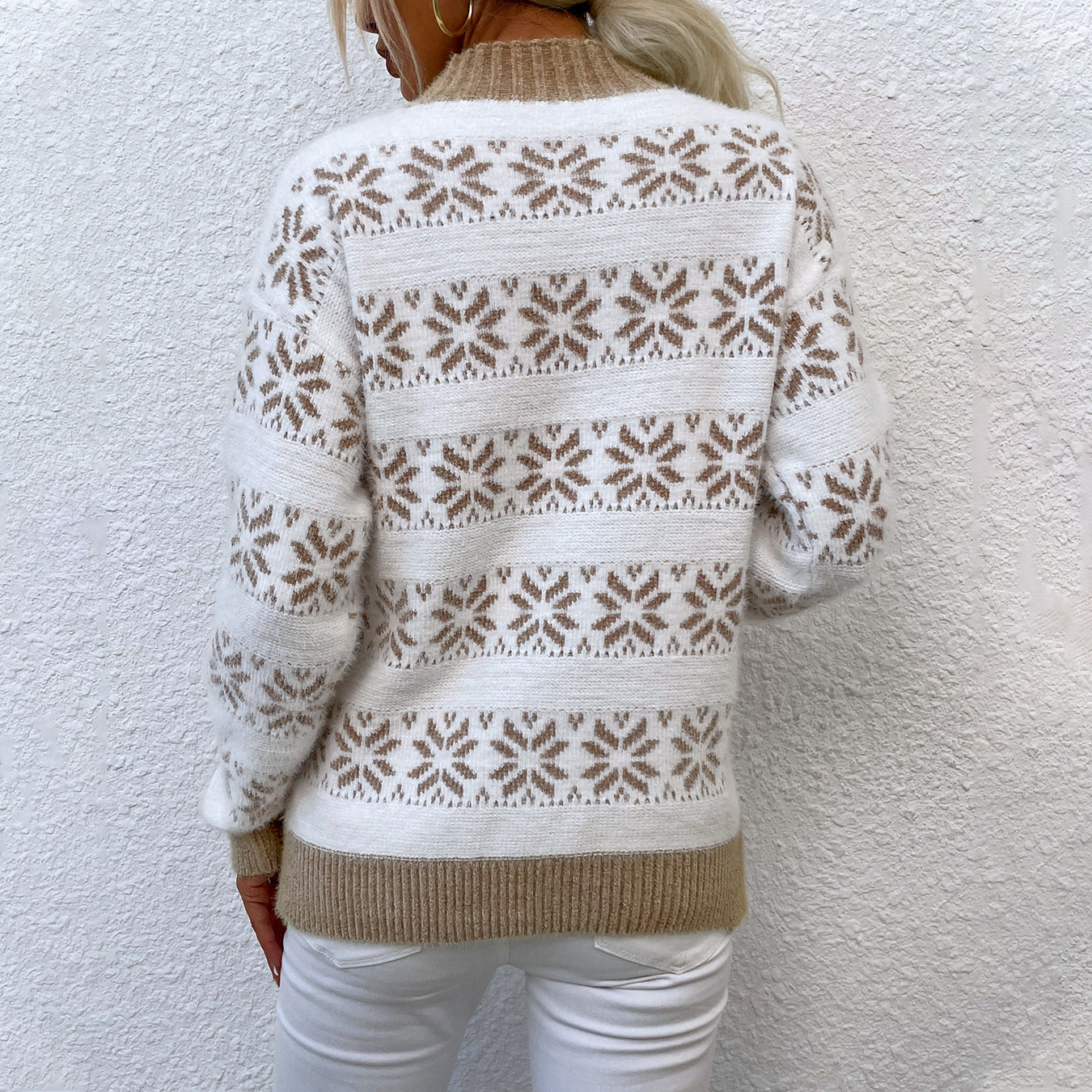 Damen Strickpullover mit Wintermotiv und hochgeschlossenem Kragen