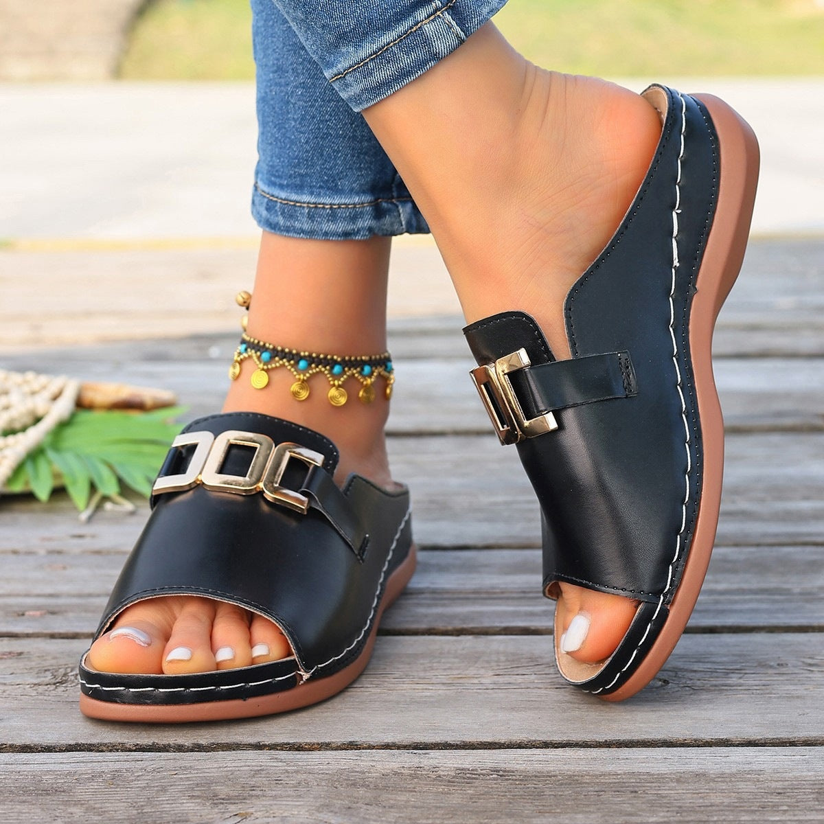 Damen Komfortable Mules mit eleganten Schnallenakzenten