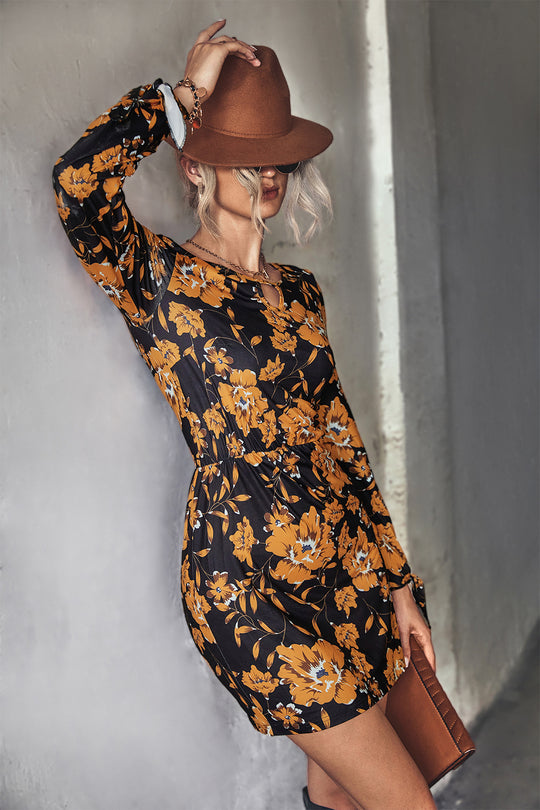 Damen Minikleid mit floralem Design und eleganten Ärmeldetails R&B