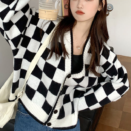 Damen Grobstrickjacke mit Karomuster und bequemen Knopfdetails R&B