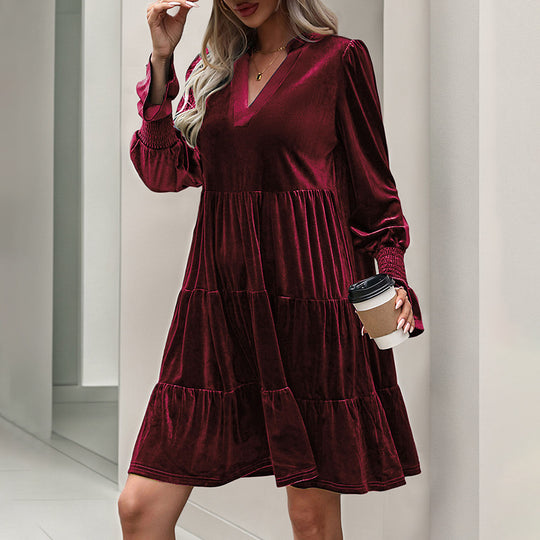 Damen Velvet-Kleid mit V-Ausschnitt und voluminösem Rüschendesign R&B