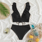 Damen Oberteil mit Rüschen und hohen Bikinihosen