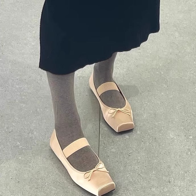 Damen Ballerinas mit elastischem Riemen und quadratischer Zehenform R&B