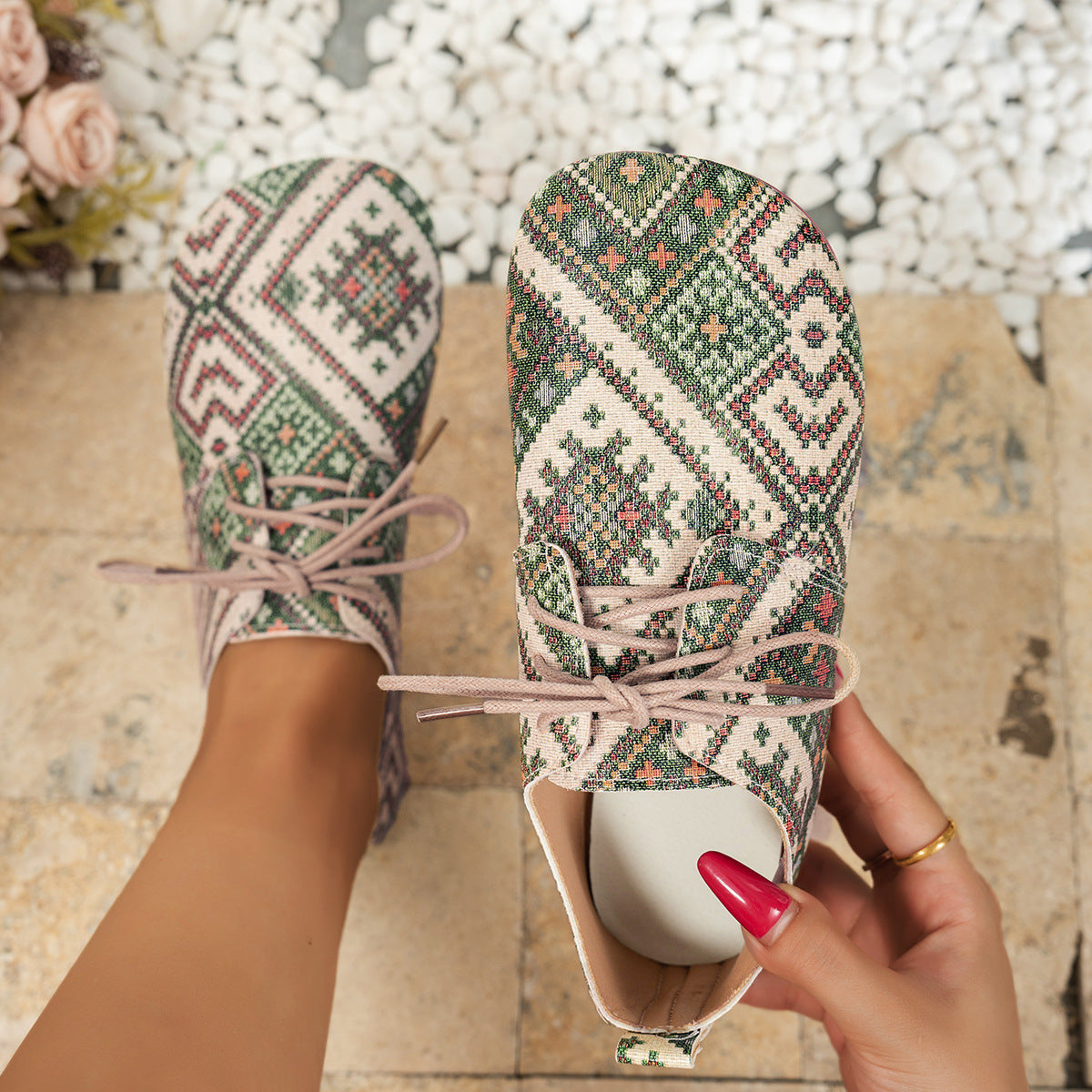 Damen Fußfreundliche Lace-Up Sneakers mit traditionellem Muster R&B