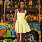 Damen Kurzkleid mit schmeichelndem Schnitt und voluminösem Rock R&B