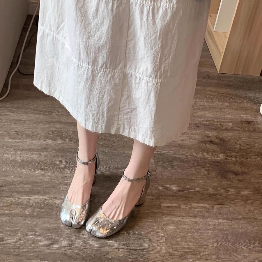 Damen elegante Plateau-Pumps mit modischem Riemen und luxuriösem Glanz R&B