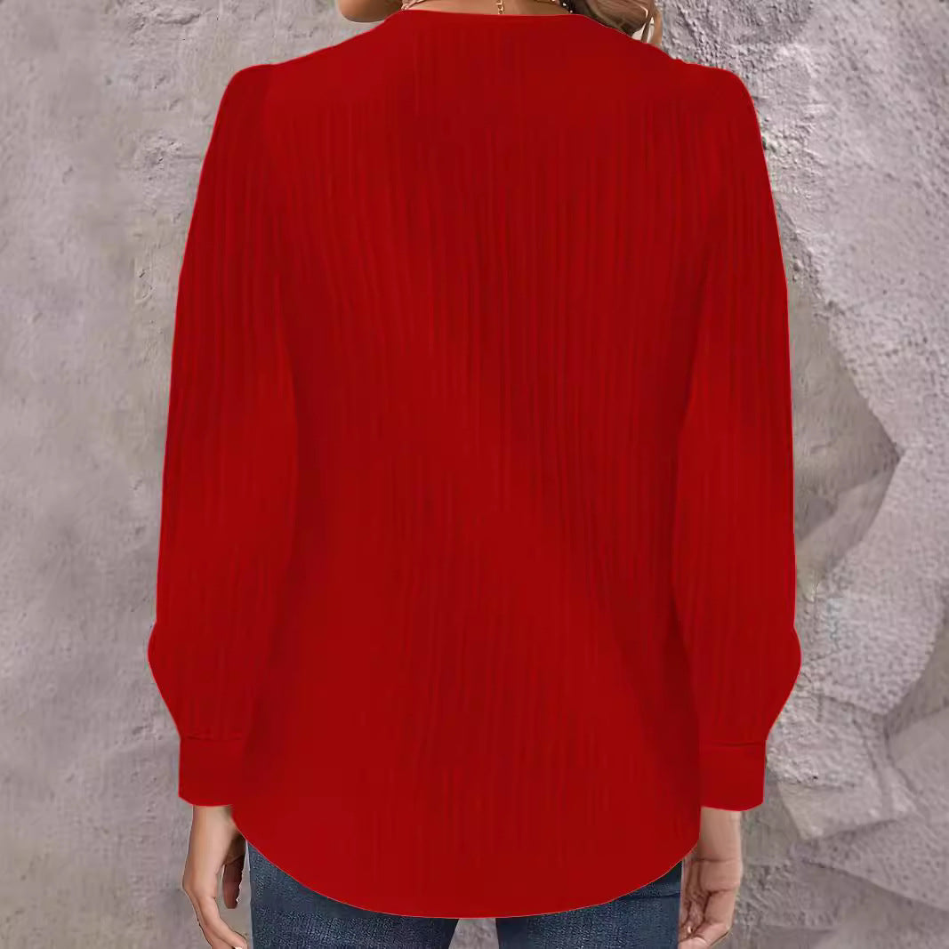 Damen Plissee-Bluse mit asymmetrischem Ausschnitt und Knopf-Details R&B