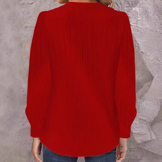 Damen Plissee-Bluse mit asymmetrischem Ausschnitt und Knopf-Details R&B