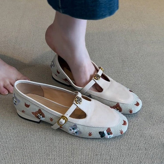 Damen Ballerina-Schuhe mit floralem Muster und dekorativem Riemchen R&B