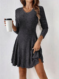 Damen Strickkleid mit raffiniertem Rüschendesign und schmeichelndem Schnitt R&B