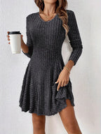 Damen Strickkleid mit raffiniertem Rüschendesign und schmeichelndem Schnitt R&B