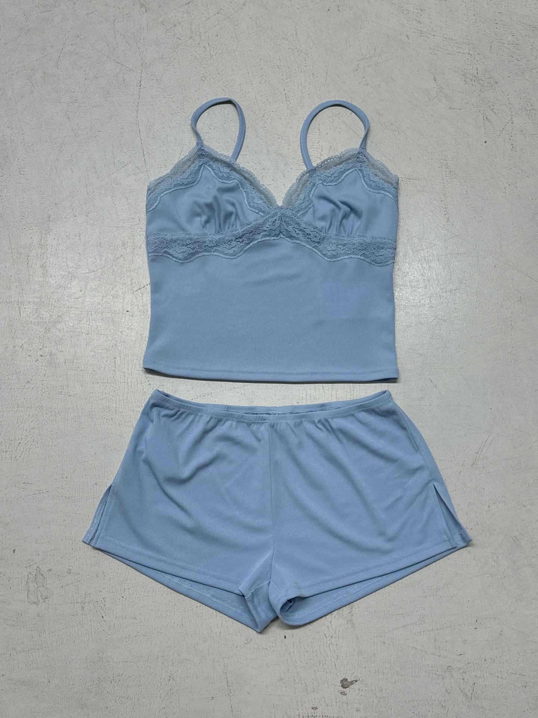 Damen Nachtwäsche Set mit zarter Spitze und bequemen Shorts R&B