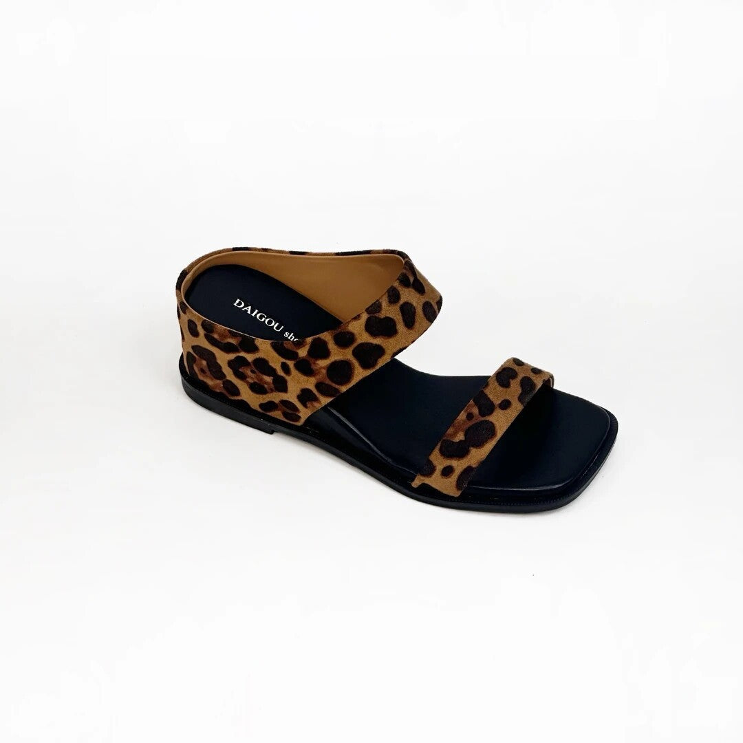 Damen Elegante Sandalen mit breitem Metallriemen und komfortablem Fußbett R&B