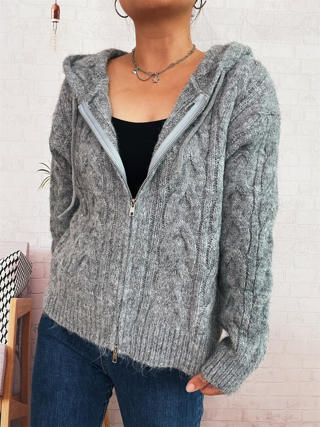Damen kuschelige Grobstrickjacke mit Kapuze und Reißverschluss R&B
