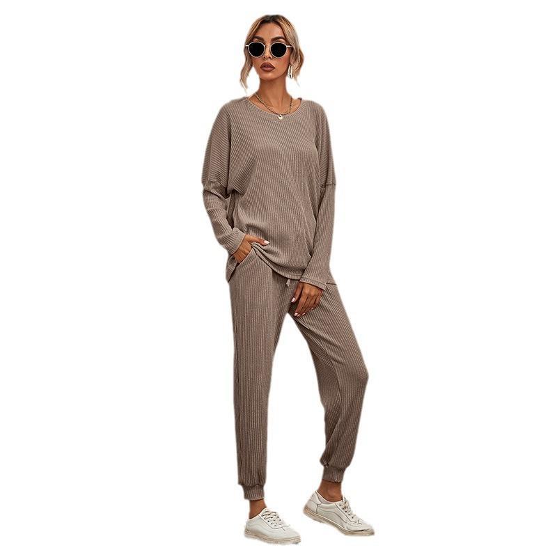 Damen gemütlicher Lounge-Anzug mit lässigem Schnitt und praktischen Taschen R&B