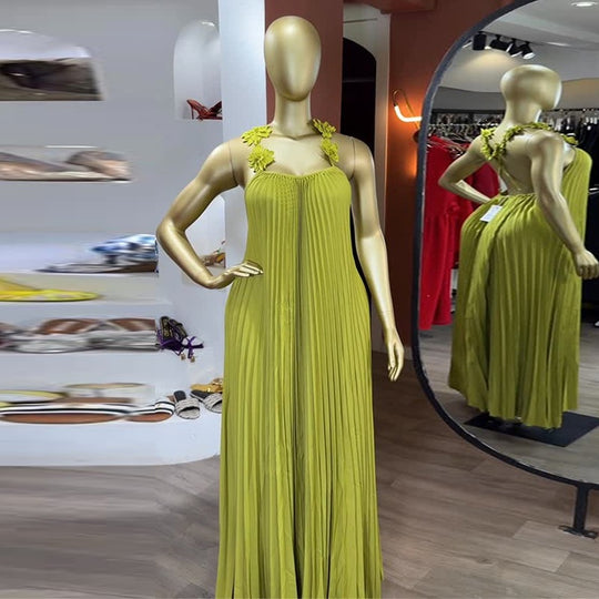 Damen Elegantes Maxikleid mit lässigem Faltenwurf und dekorativen Schulterblüten R&B