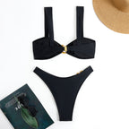 Damen Bikini-Set mit breiten Trägern und modischem Golddetail R&B
