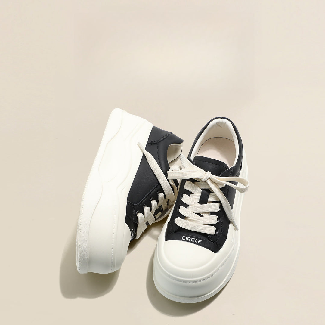 Damen Plateau-Sneaker mit trendigem Design und komfortabler Dämpfung R&B