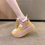Damen Plattform Sneaker mit atmungsaktivem Mesh und sportlichem Design