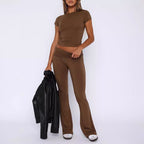 Damen sportliches Set mit figurbetontem Oberteil und ausgestellten Hosen R&B