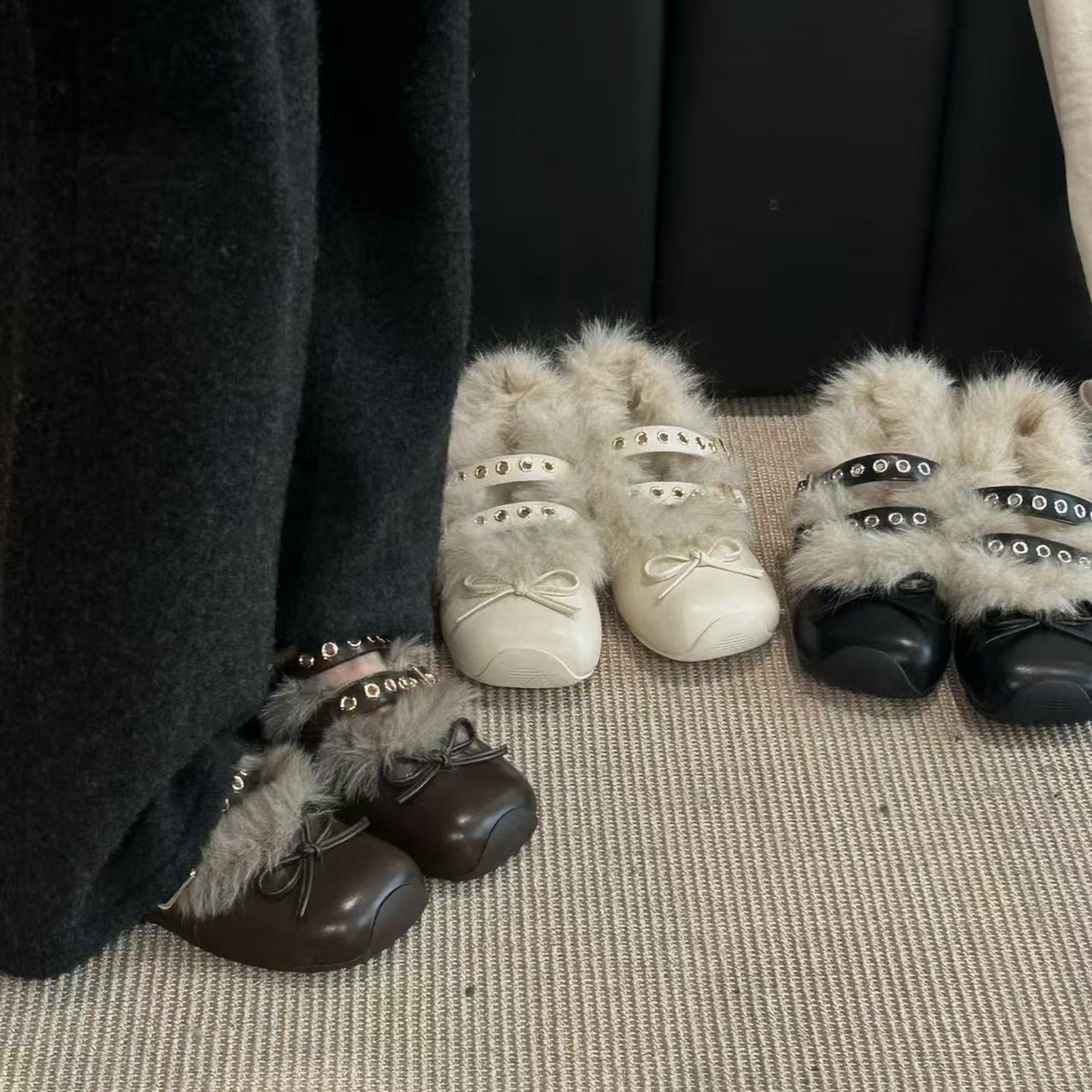 Damen Glitzernde Clogs mit flauschigem Innenfutter und modischem Schnallenverschluss R&B