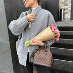 Damen Oversized Wolljacke mit hidden Knopfverschluss und praktischen Taschen R&B