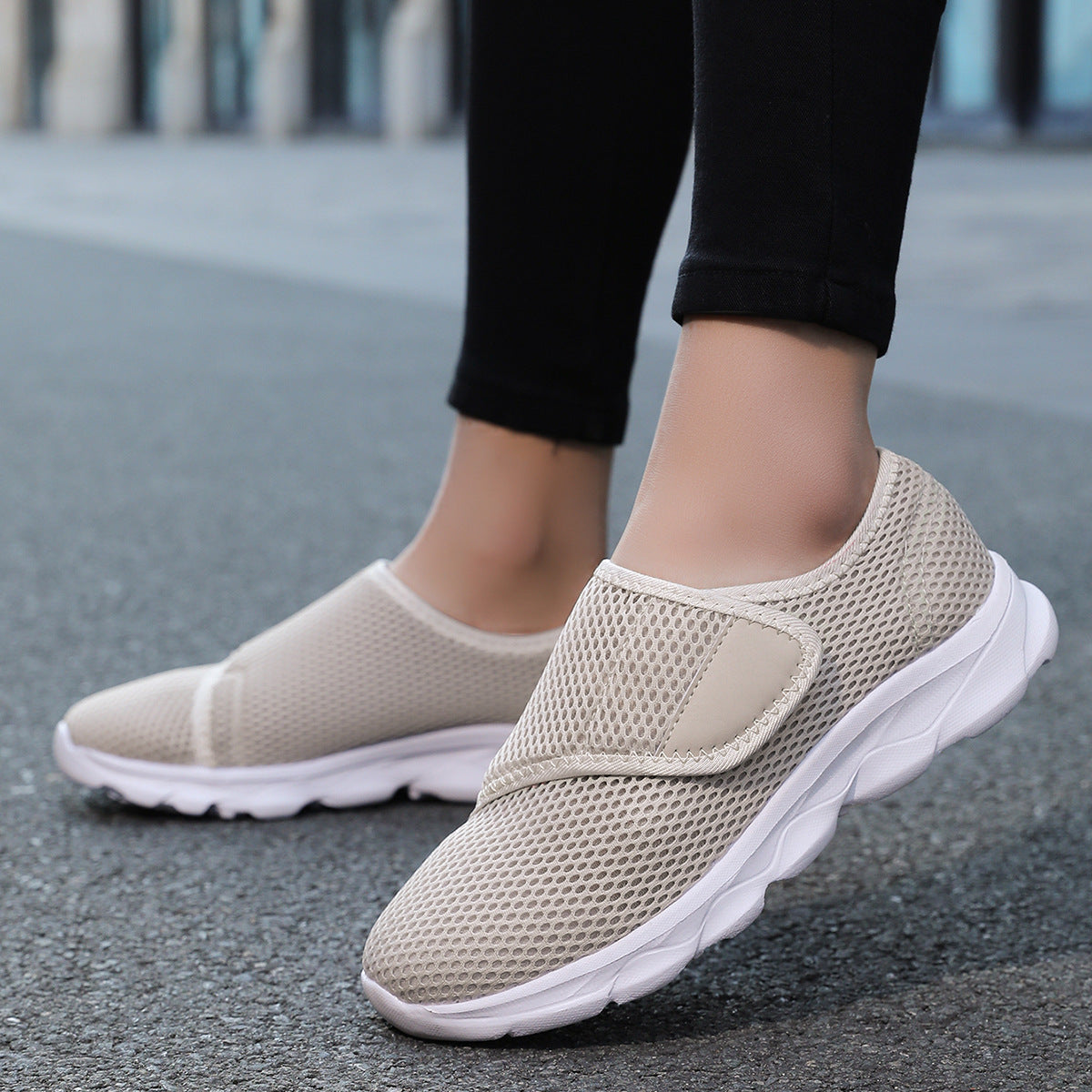 Damen Leichte und atmungsaktive Slip-On Sneakers mit flexiblem Obermaterial