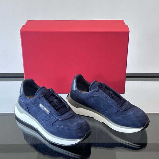 Damen Sportliche Sneakers mit rutschfester Laufsohle und hochwertiger Wildleder-Oberfläche R&B