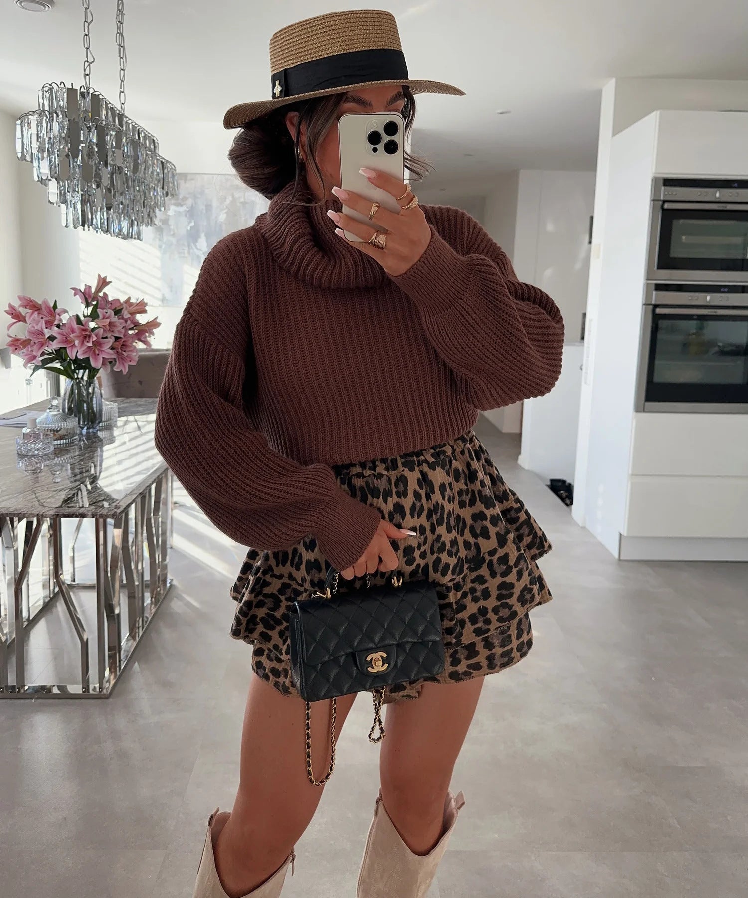 Damen Strickpullover mit hohem Kragen und voluminösen Ärmeln R&B